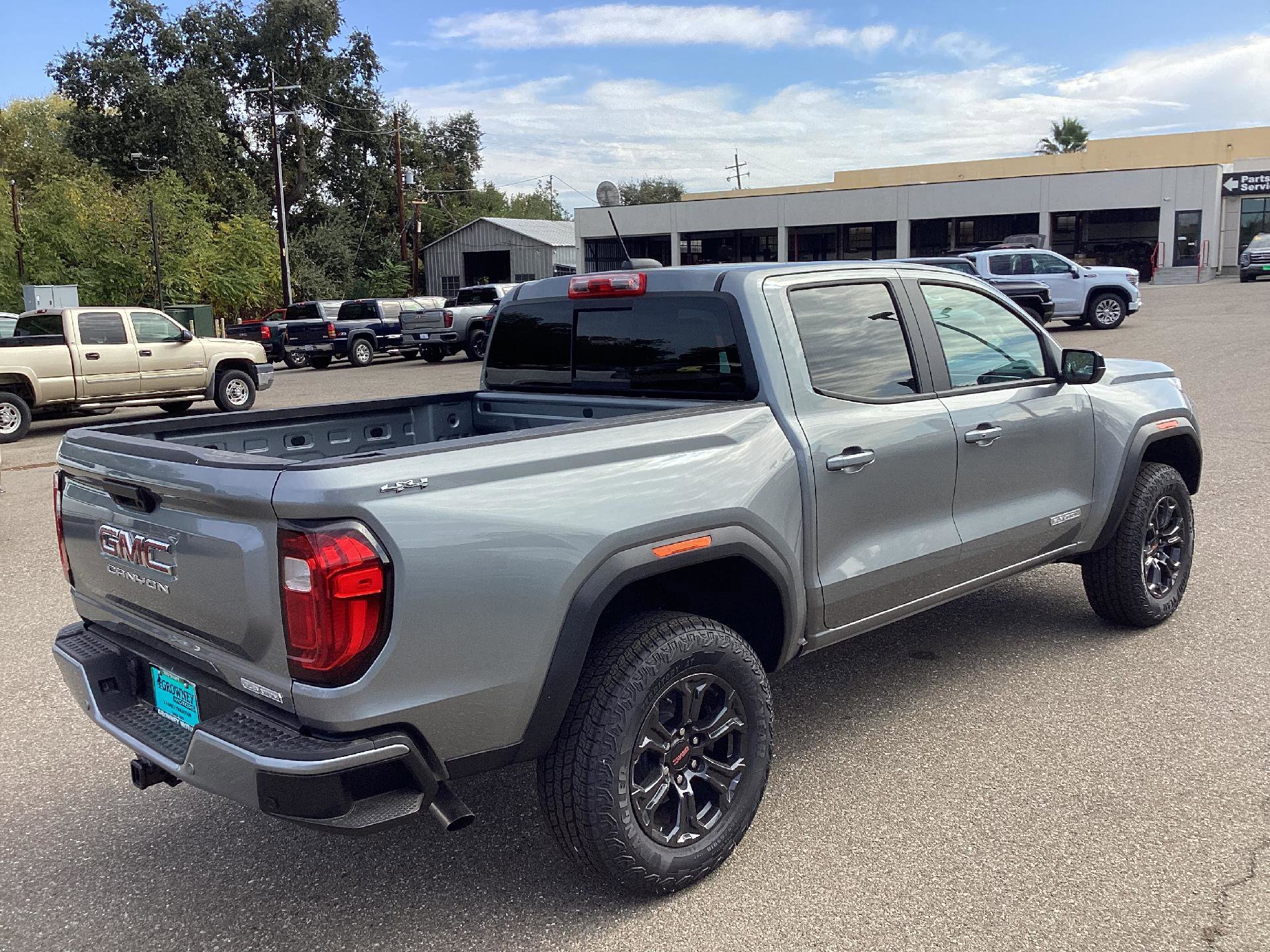 New 2025 GMC Canyon Elevation w/ Convenience Package image 5