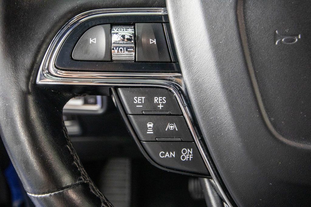 Used 2022 Lincoln Nautilus Reserve w/ Equipment Group 202A image 19