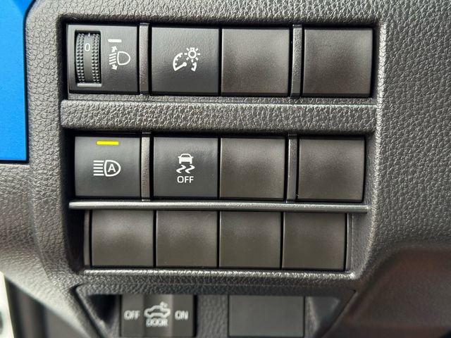 Certified 2025 Toyota Tacoma TRD Off-Road image 28