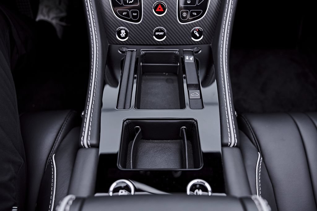 Used 2016 Aston Martin DB9 GT RWD image 76