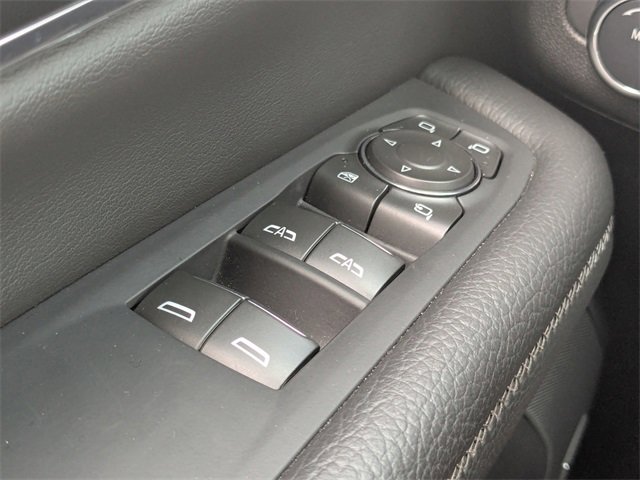 Used 2025 GMC Yukon Denali image 27