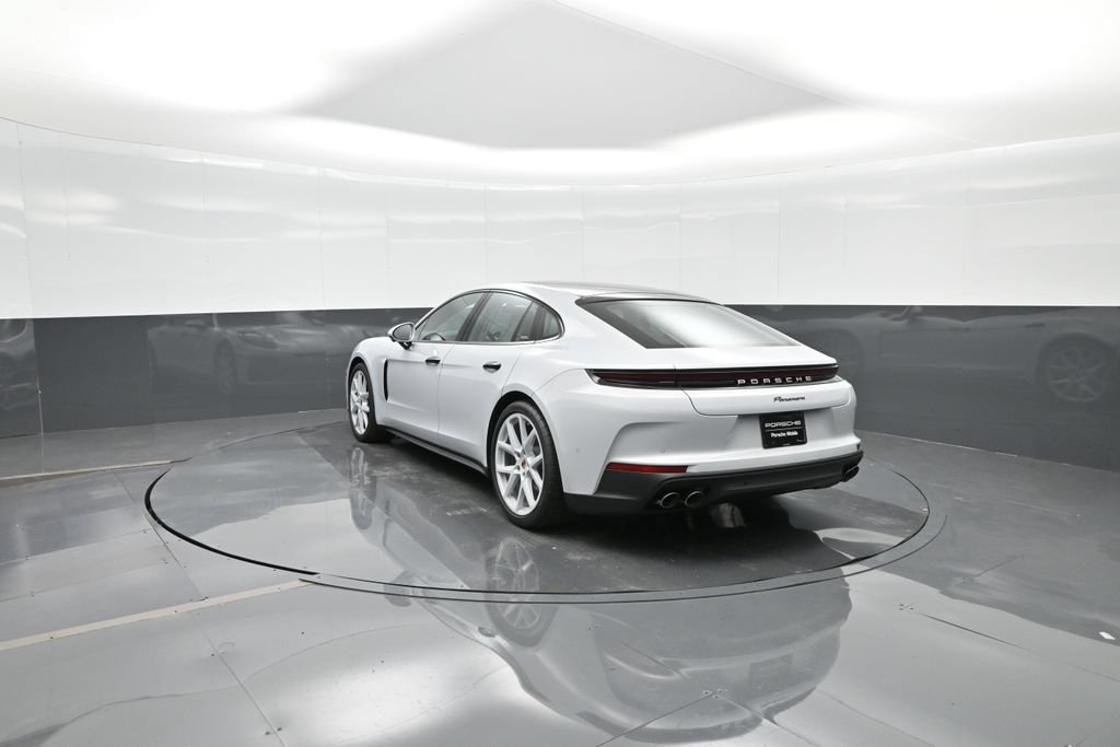 Certified 2025 Porsche Panamera RWD image 3