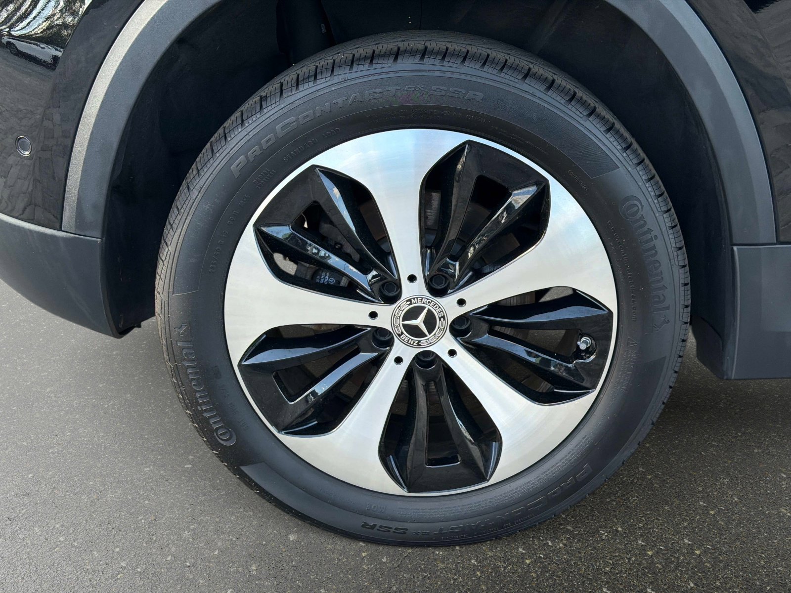 Used 2025 Mercedes-Benz GLA 250 4MATIC image 13