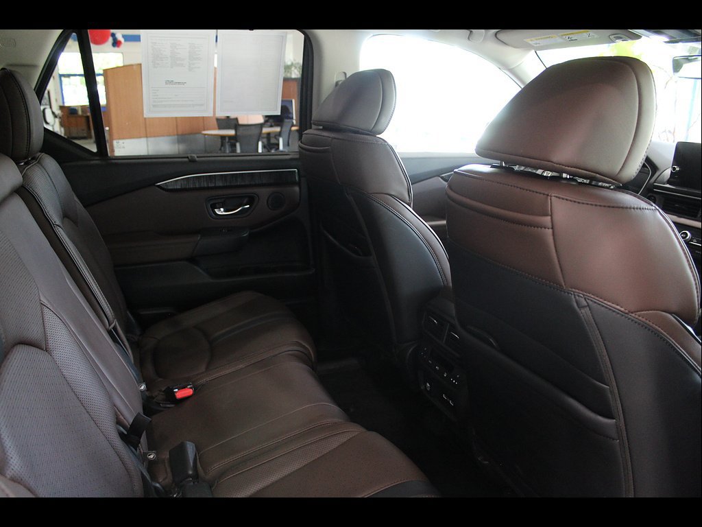 Certified 2023 Honda Pilot Elite image 21