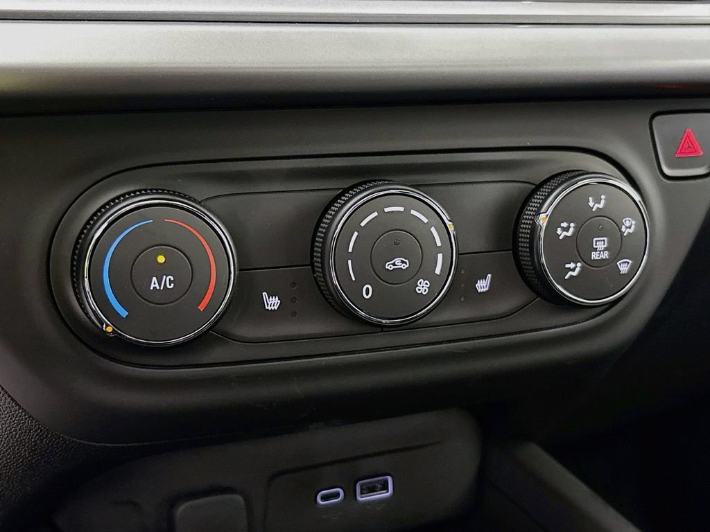 New 2026 Chevrolet Trax RS w/ Sunroof Package FWD image 17