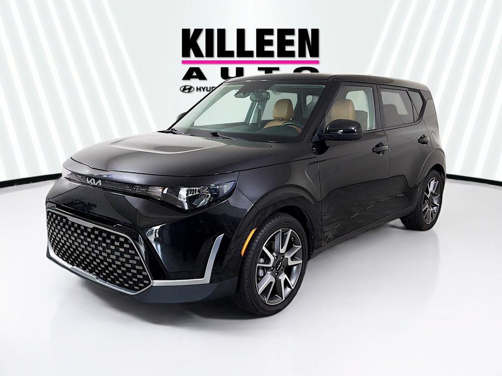 Used 2024 Kia Soul EX w/ Option Group 015 FWD image 3
