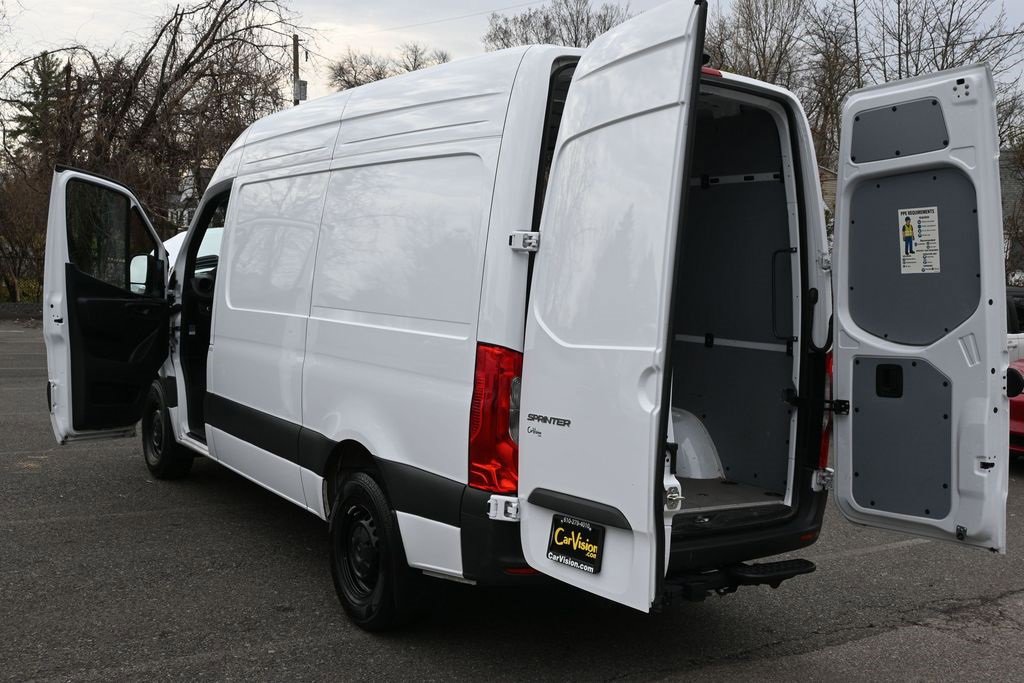 Used 2025 Mercedes-Benz Sprinter 2500 image 33