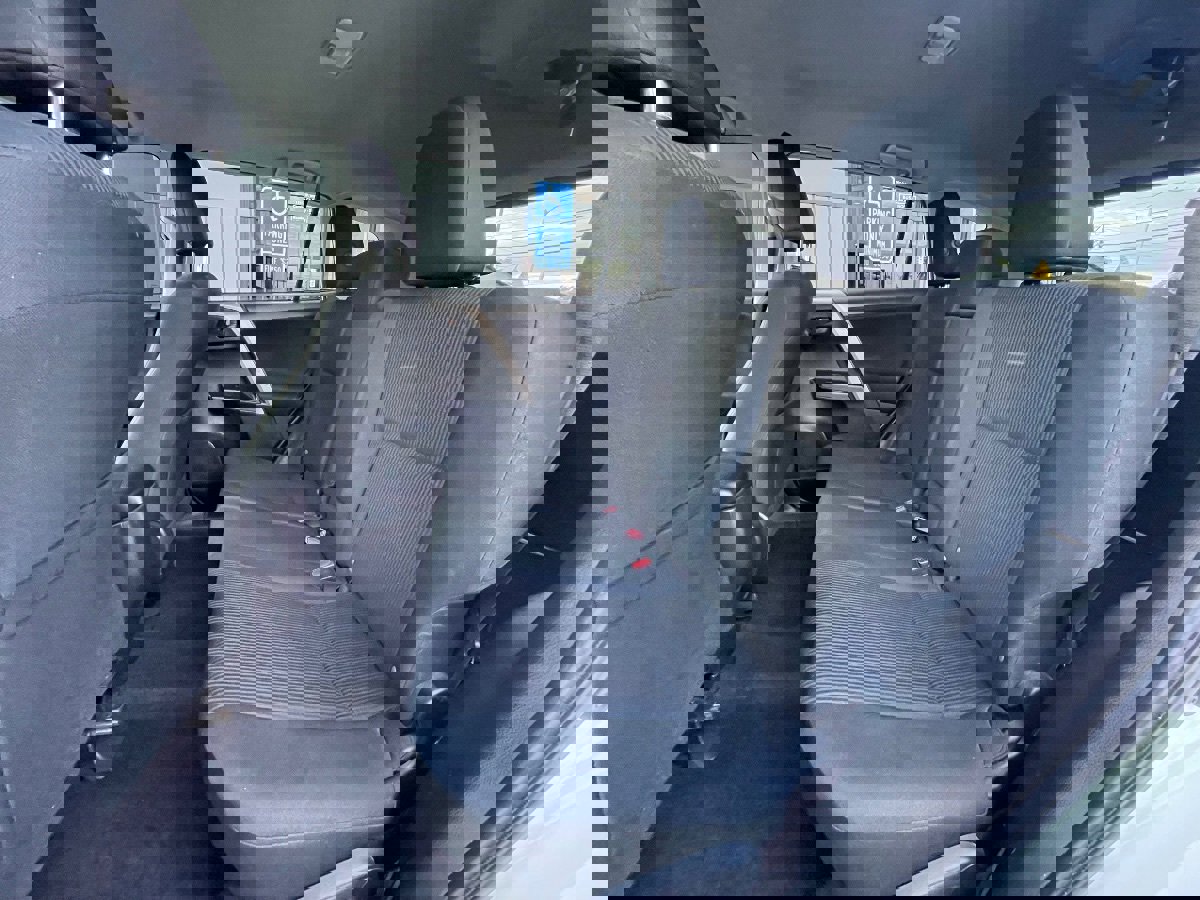 Used 2016 Toyota RAV4 LE image 15