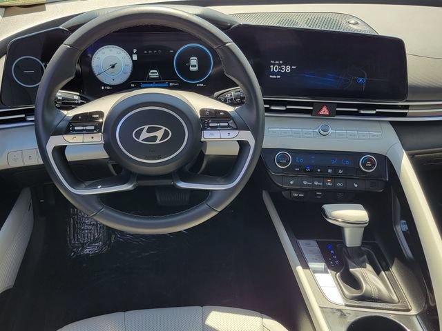 Used 2024 Hyundai Elantra Limited FWD image 6