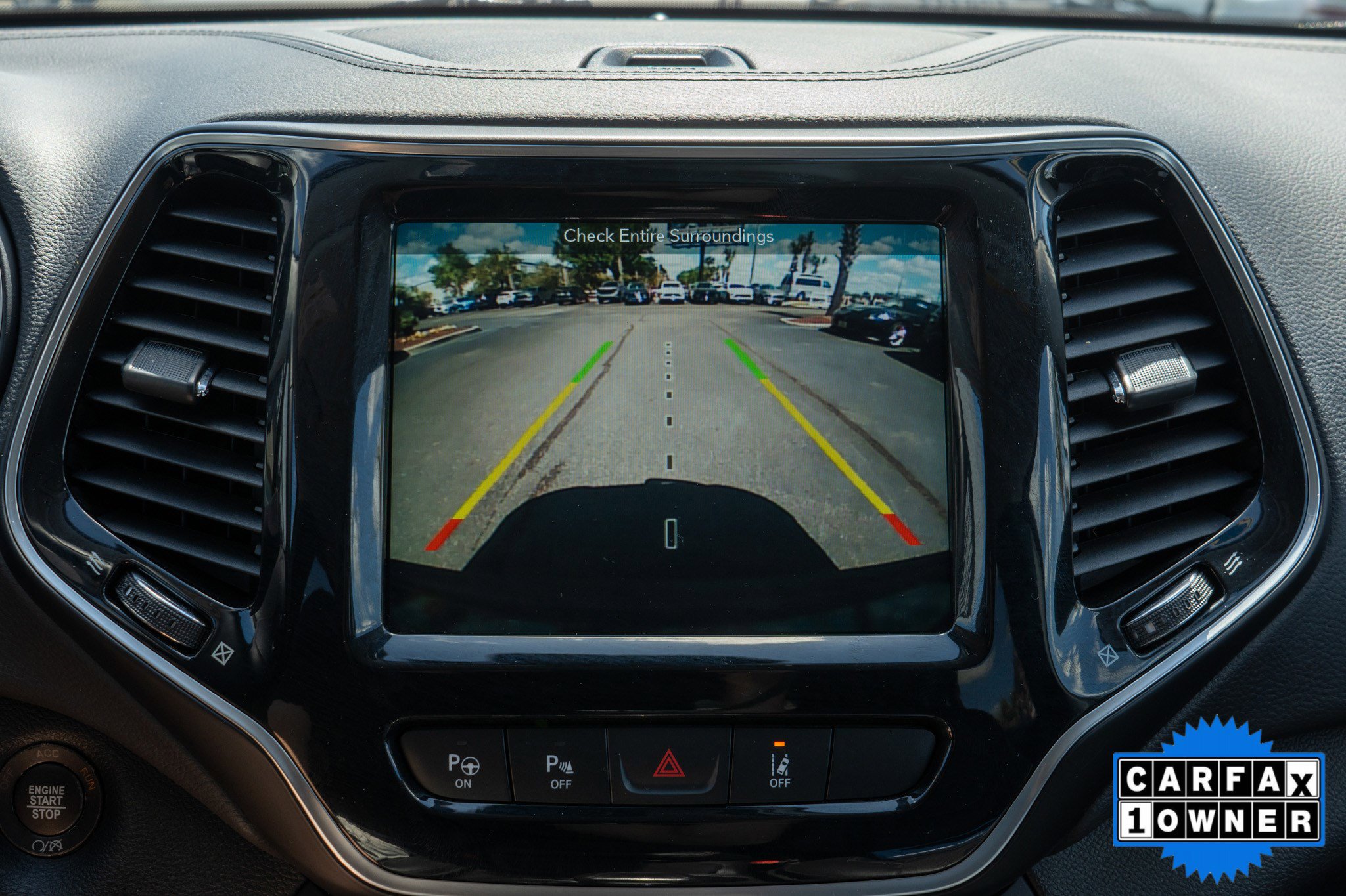 Used 2019 Jeep Cherokee Limited w/ Technology Group image 17