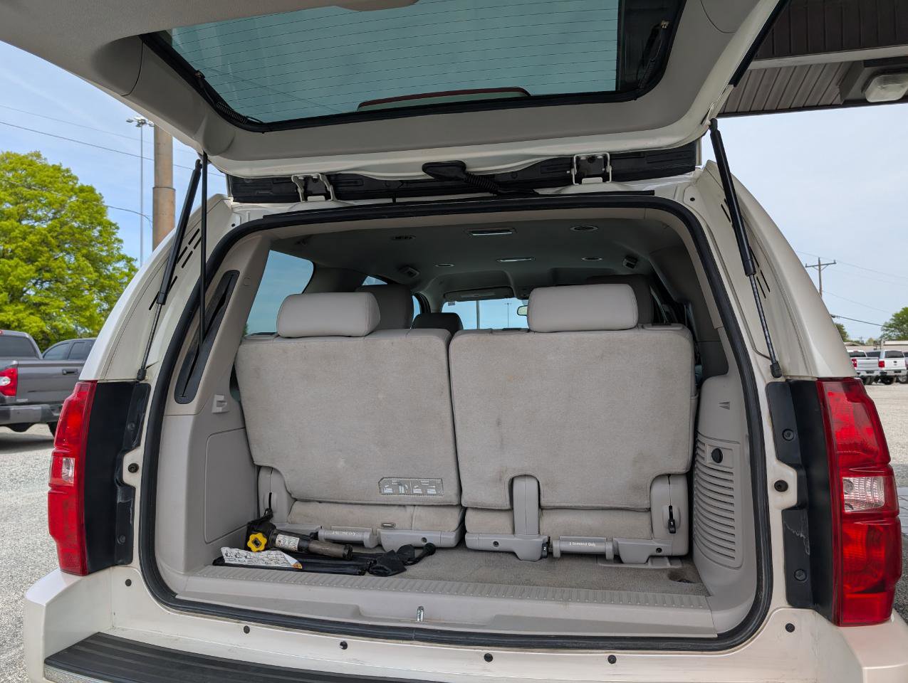 Used 2013 Chevrolet Tahoe LTZ image 29