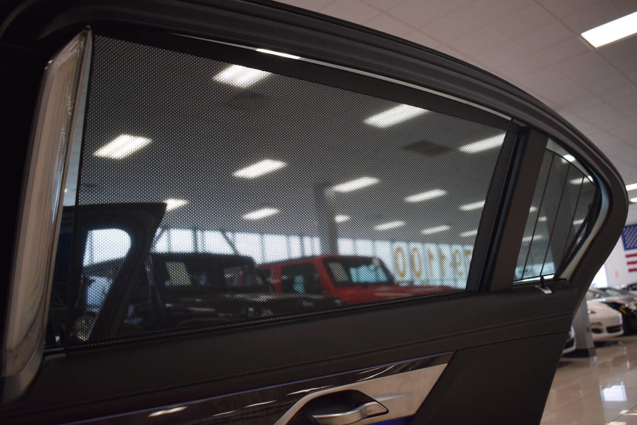 Used 2018 BMW 750i image 43