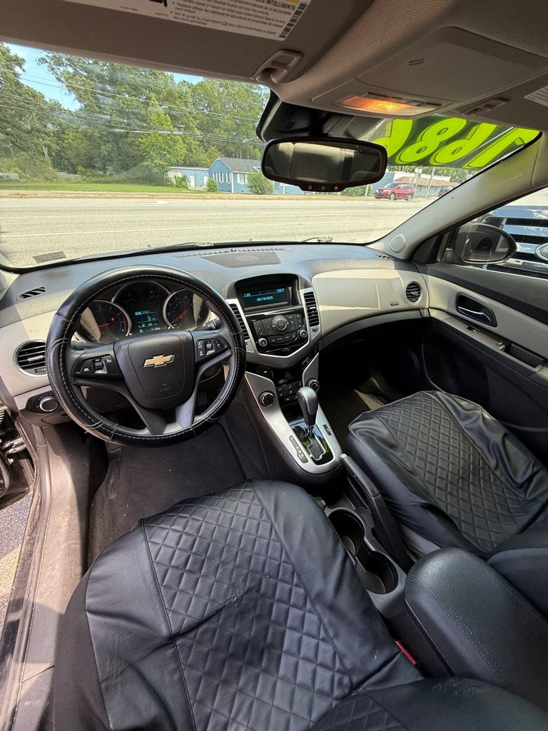Used 2016 Chevrolet Cruze LT FWD image 3