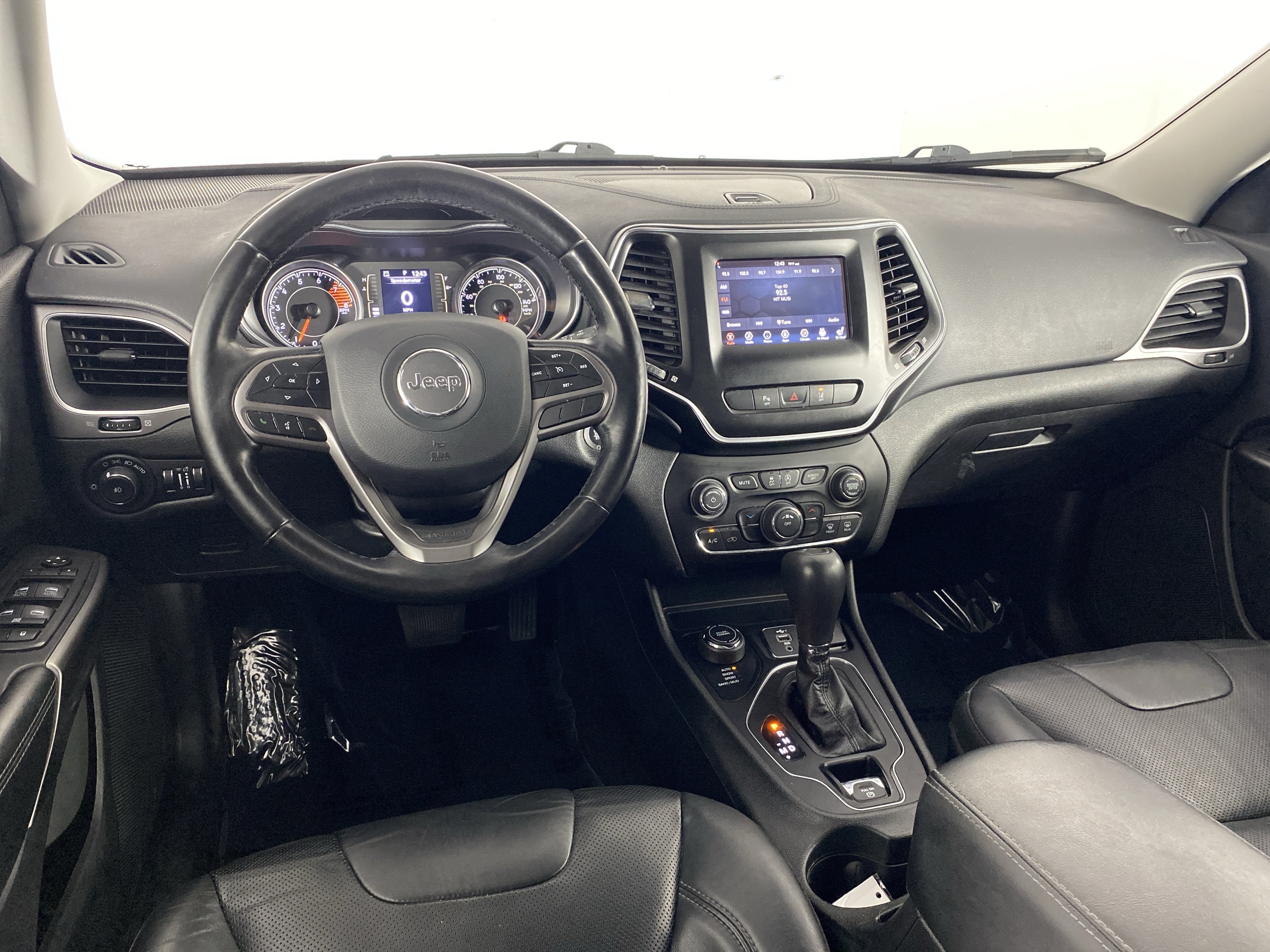 Used 2021 Jeep Cherokee Latitude Lux AWD/4WD image 18
