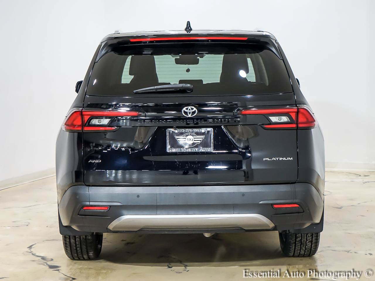 Used 2025 Toyota Grand Highlander AWD image 7