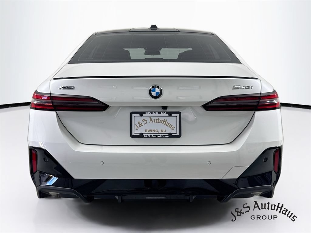 Used 2026 BMW 540i xDrive AWD/4WD image 6