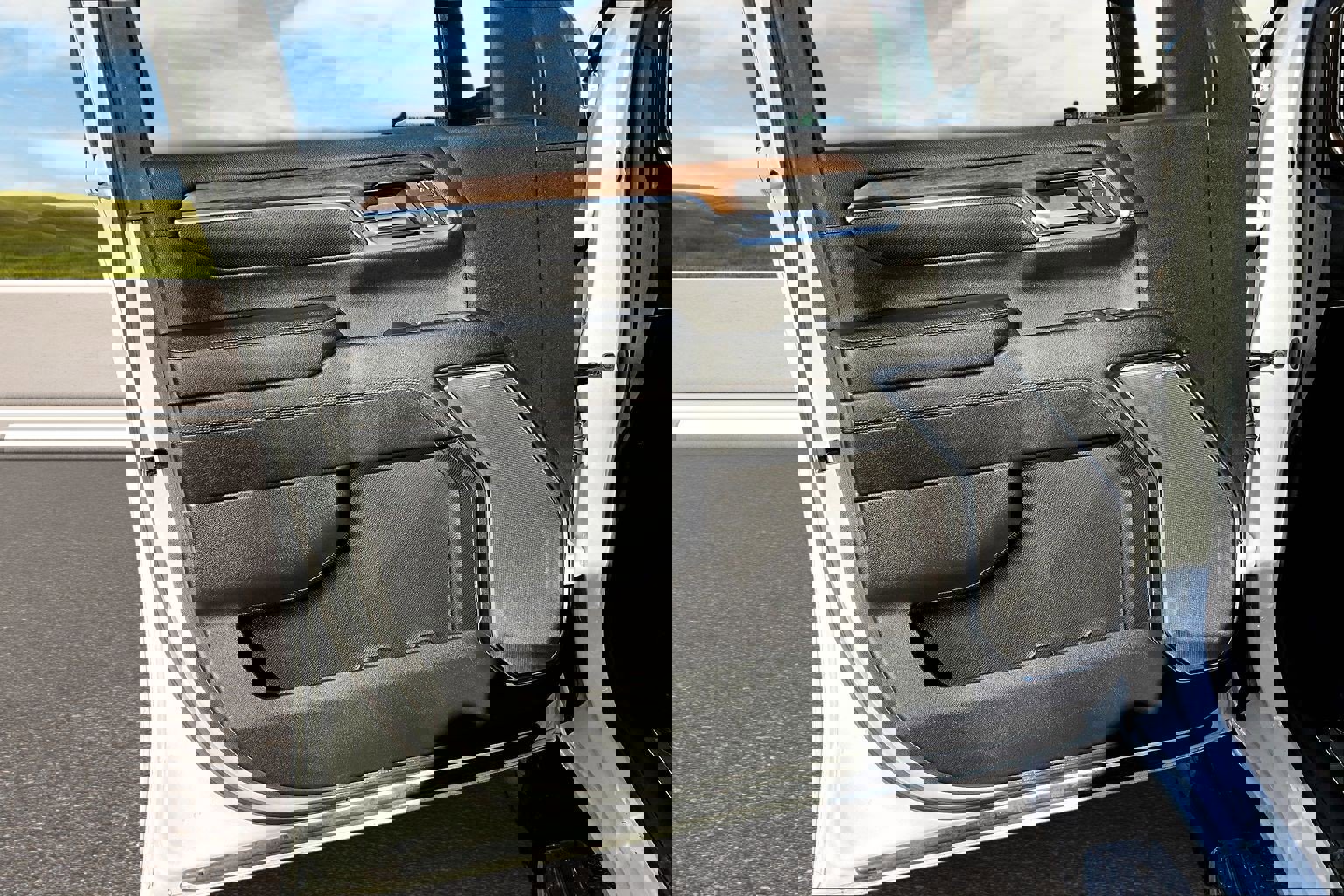 Certified 2024 Chevrolet Silverado 3500 High Country w/ High Country Premium Package image 13