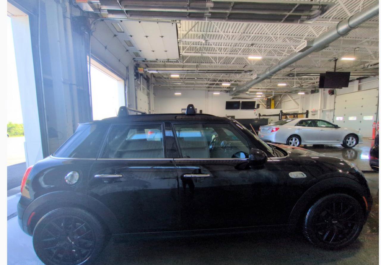 Used 2018 MINI Cooper S FWD image 4