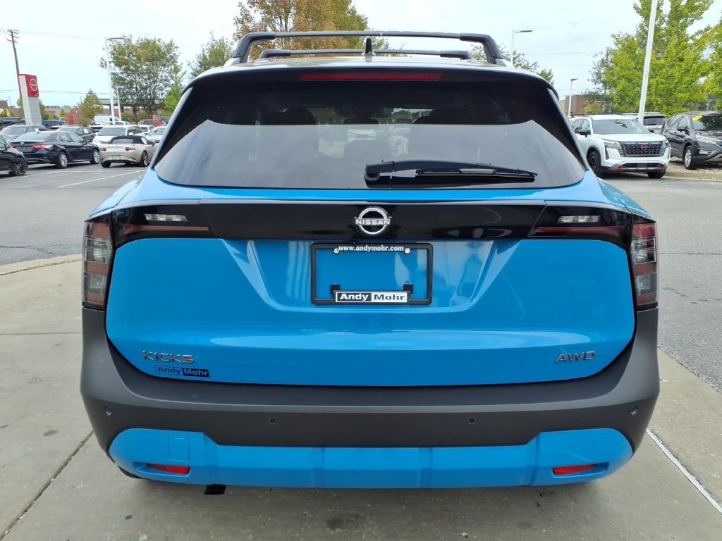 New 2027 Nissan Kicks SR AWD/4WD image 11