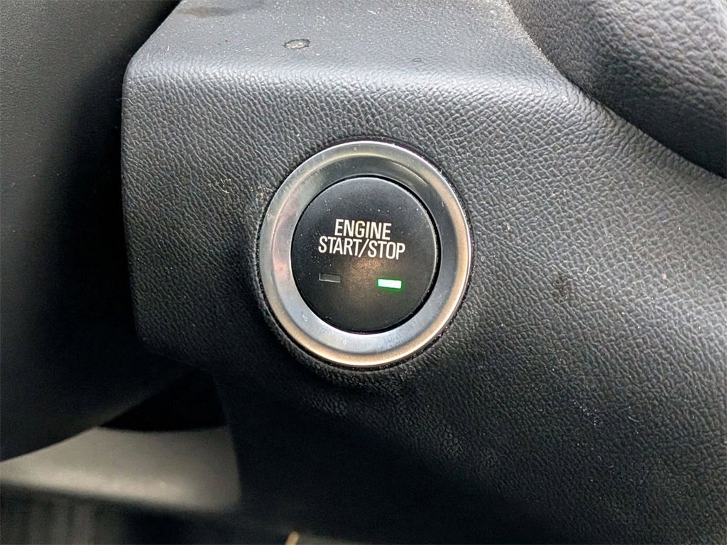 Used 2023 GMC Terrain SLT w/ Elevation Edition image 20