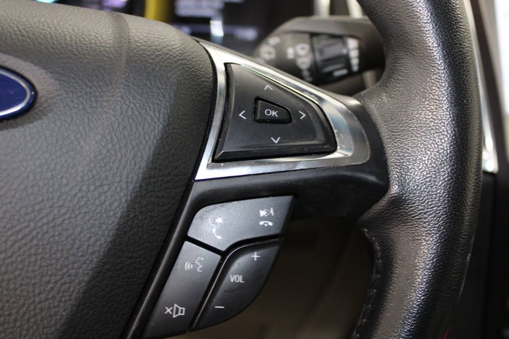 Used 2020 Ford Edge Titanium image 22