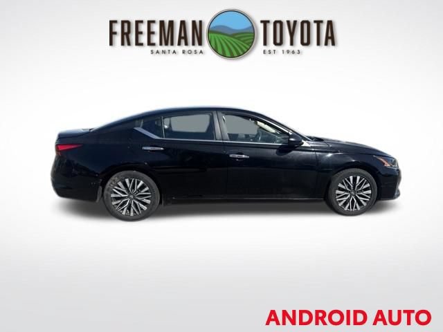 Used 2024 Nissan Altima 2.5 SV FWD image 4
