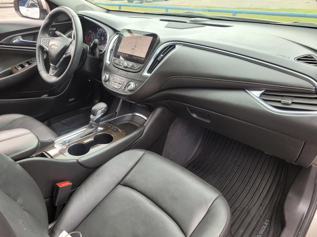 Used 2023 Chevrolet Malibu LT FWD image 8