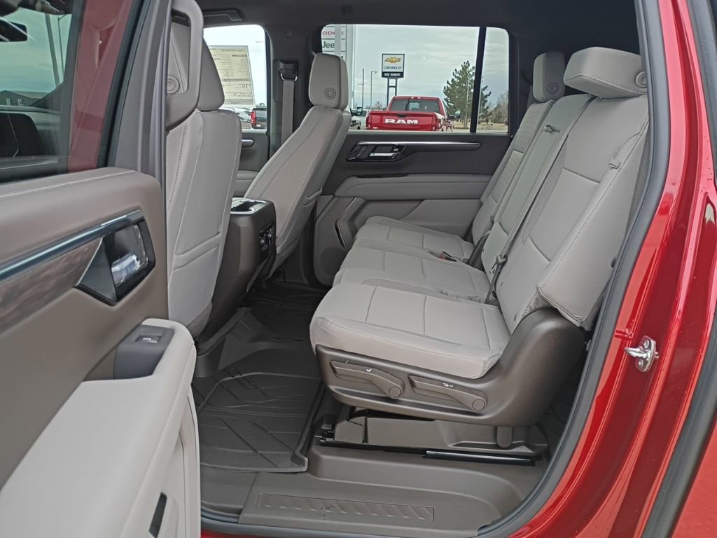New 2026 Chevrolet Suburban LS image 10