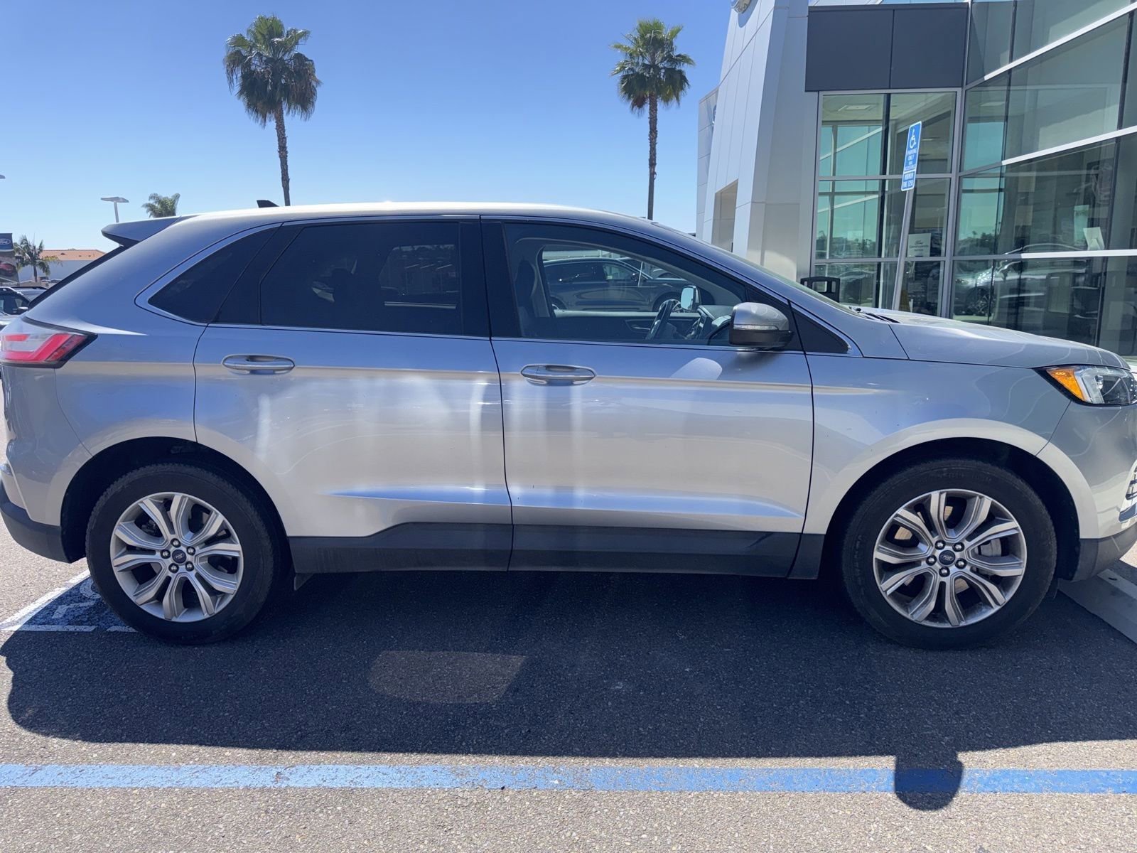 Used 2022 Ford Edge Titanium image 8