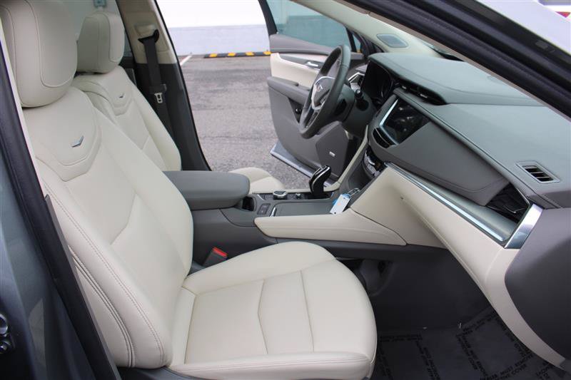 Used 2023 Cadillac XT5 Premium Luxury FWD image 13