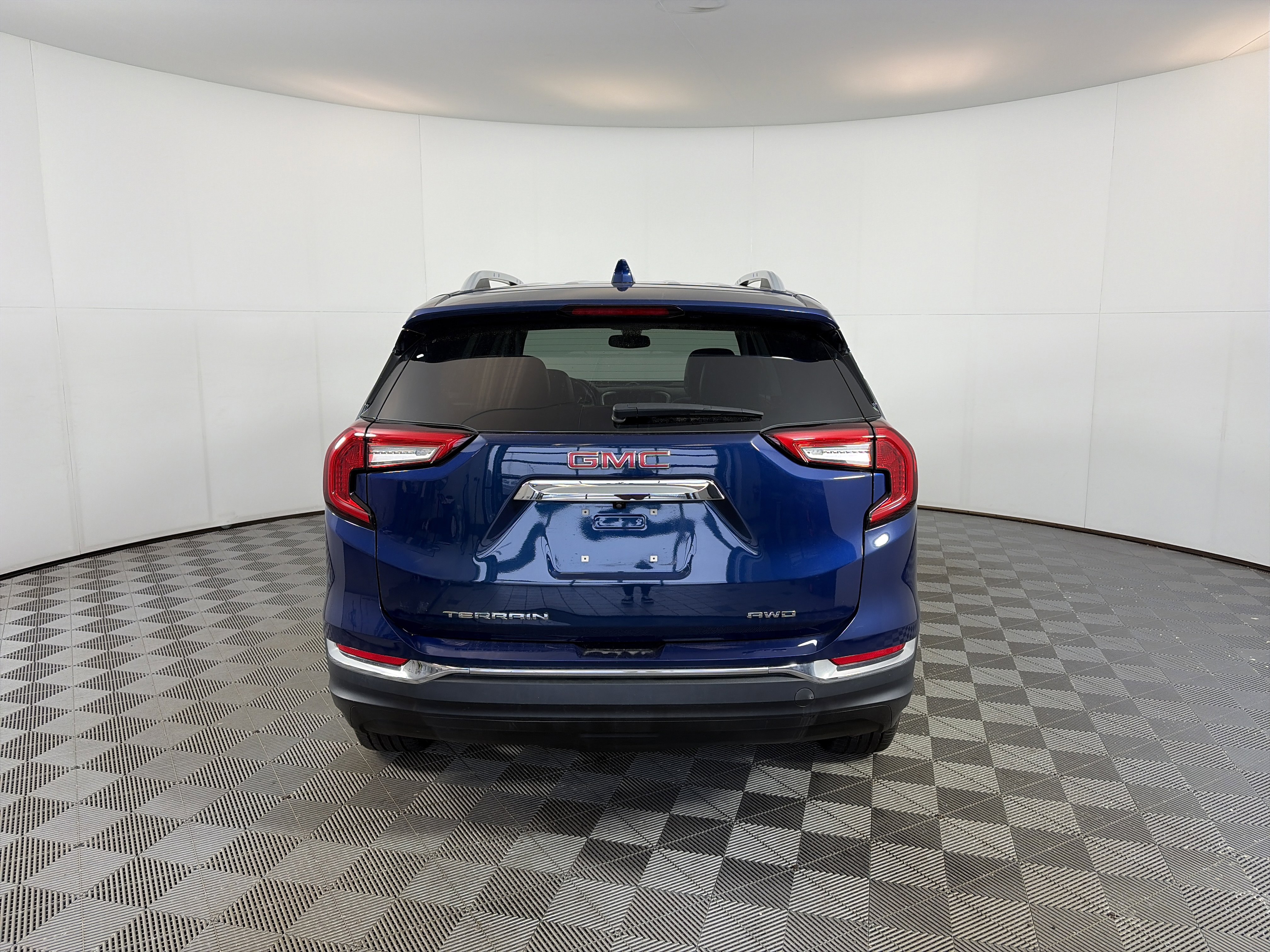 Certified 2023 GMC Terrain SLT image 9