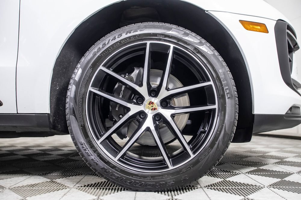Used 2024 Porsche Macan w/ Premium Plus Package AWD/4WD image 43