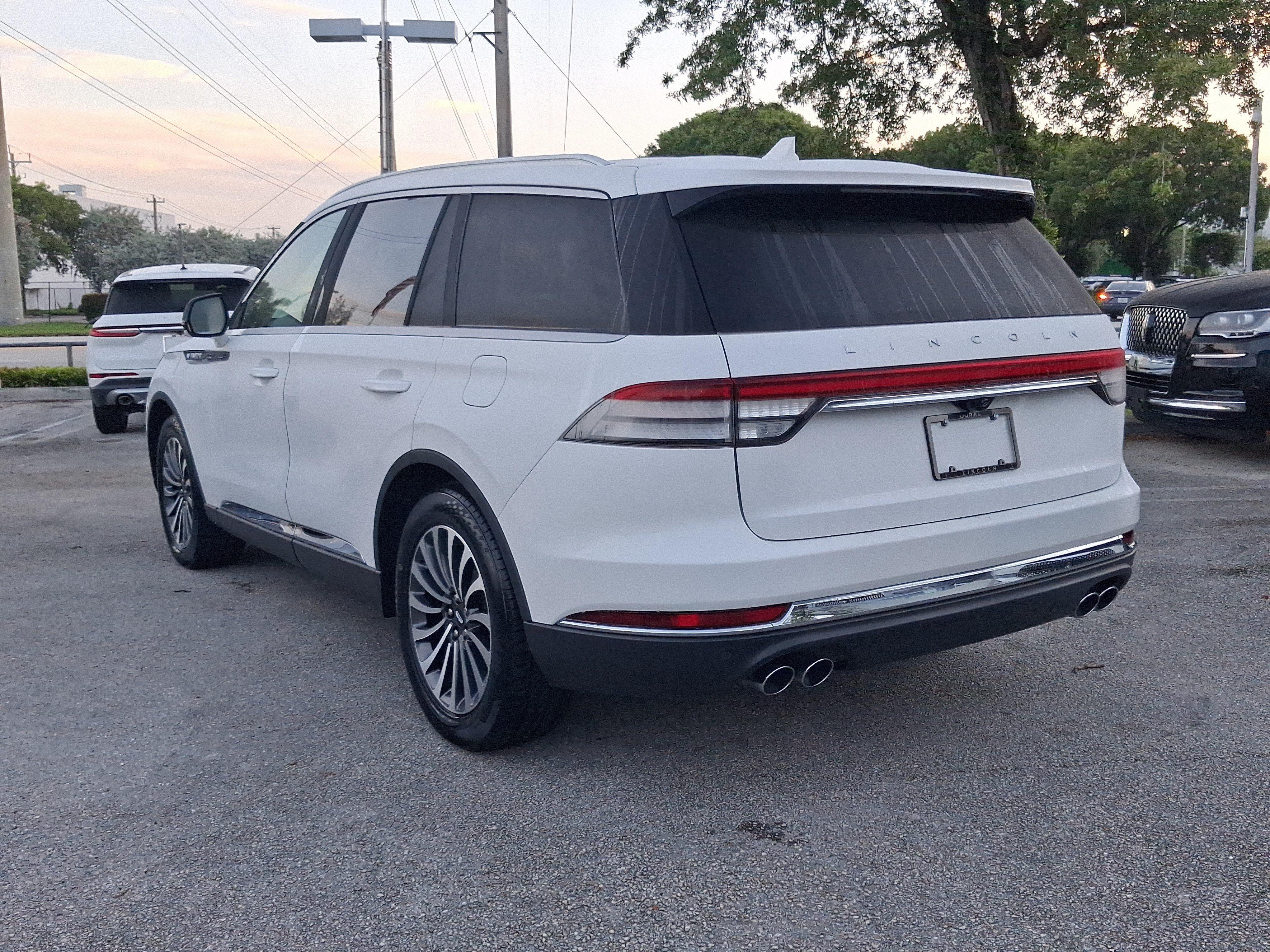 Certified 2021 Lincoln Aviator Reserve w/ Elements Package Plus RWD image 3