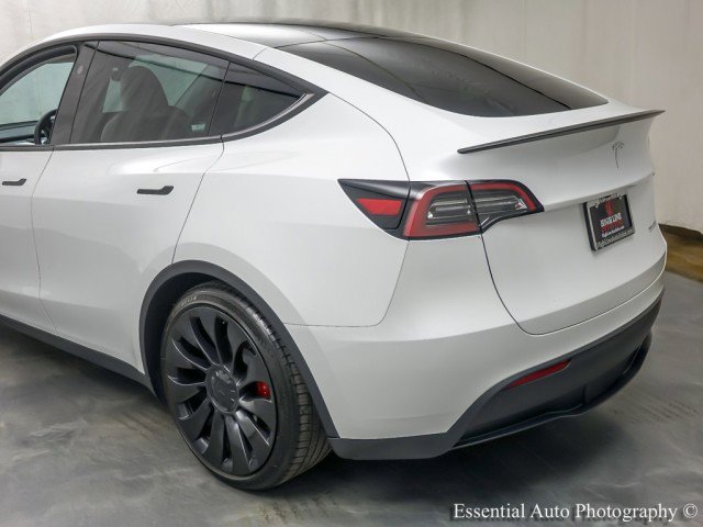 Used 2023 Tesla Model Y Performance AWD/4WD image 9