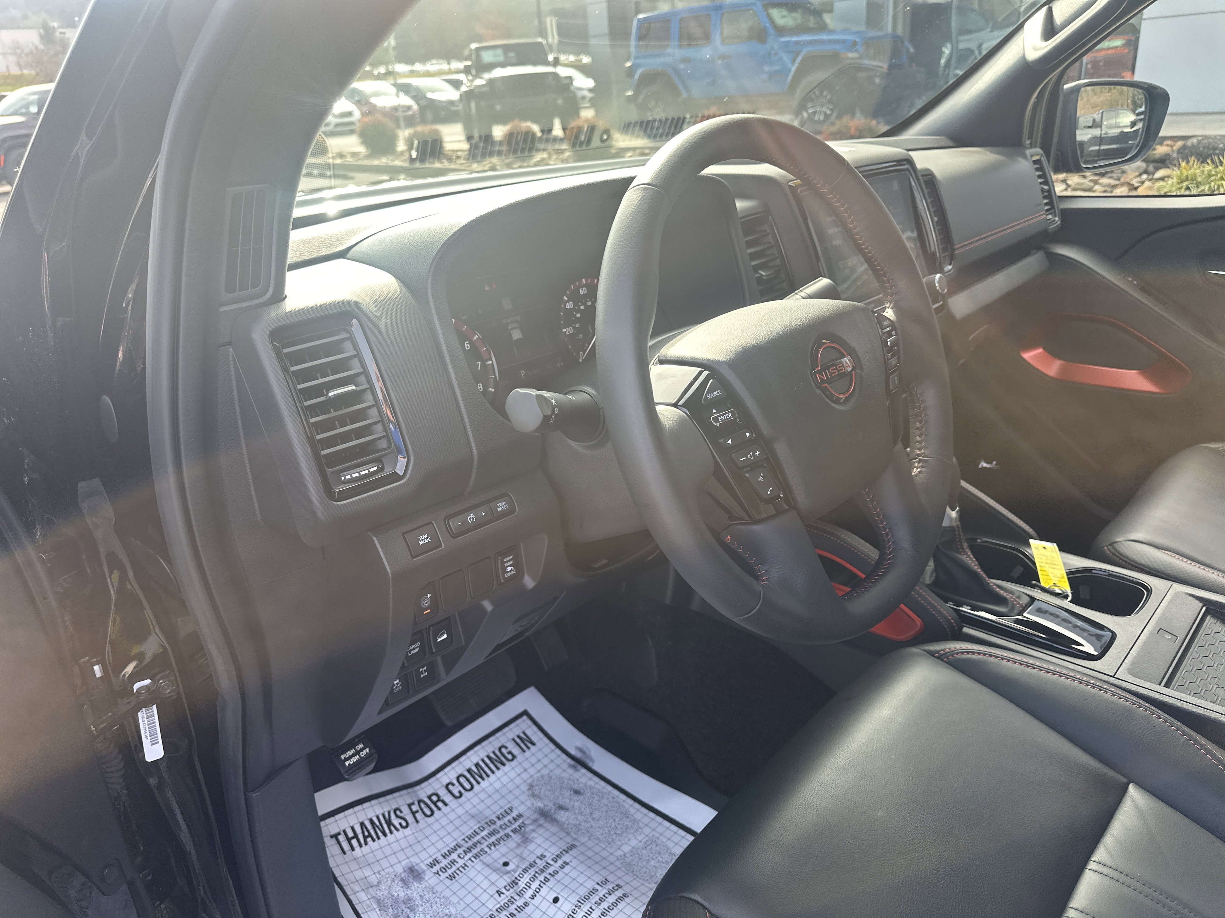 Used 2024 Nissan Frontier PRO-4X w/ Pro Premium Package image 17