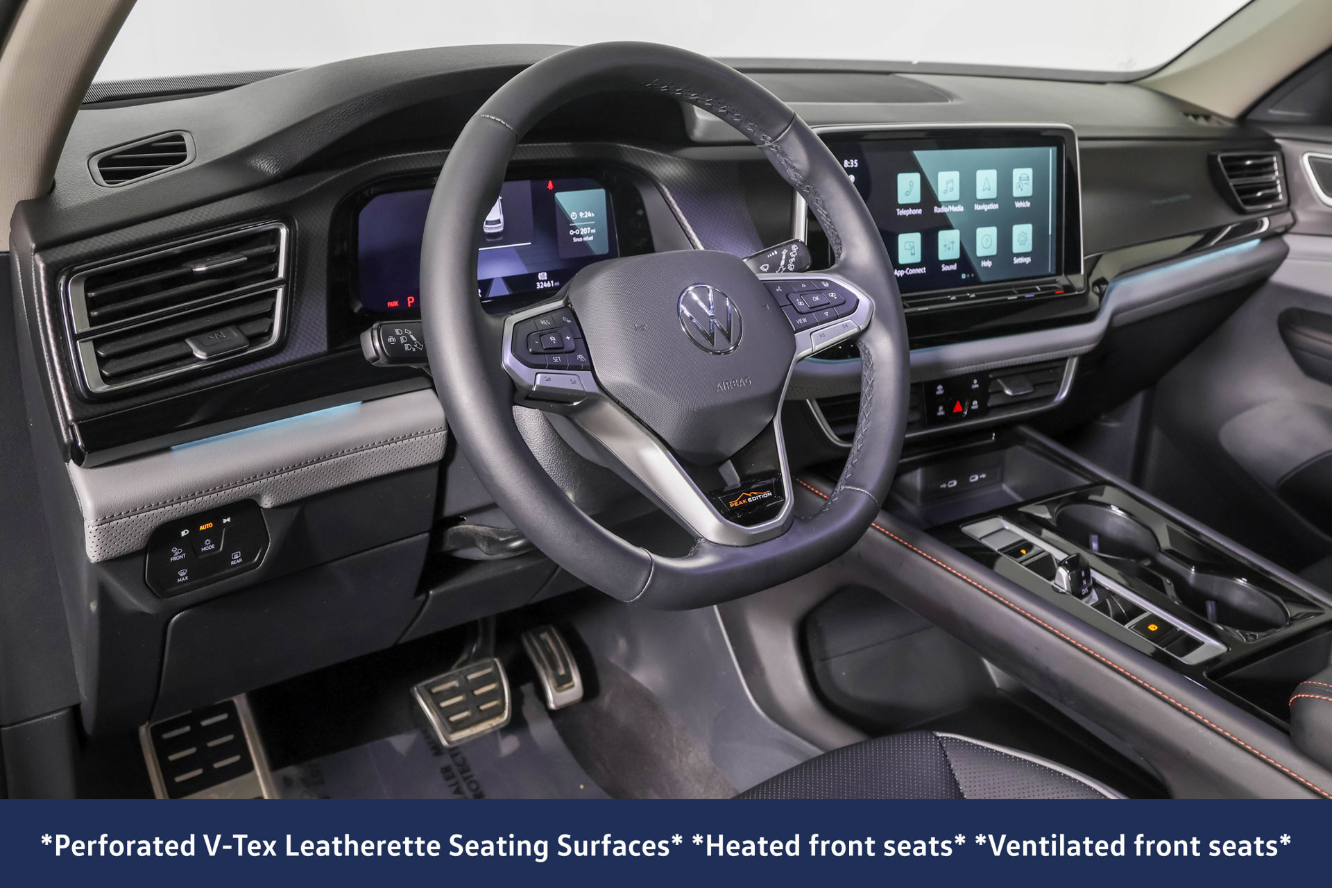 Used 2024 Volkswagen Atlas Peak Edition SE AWD/4WD image 4