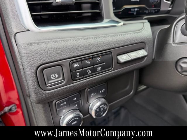 Used 2024 GMC Yukon Denali AWD/4WD image 21
