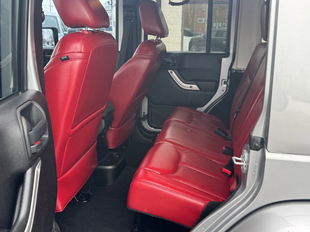 Used 2013 Jeep Wrangler Rubicon image 18