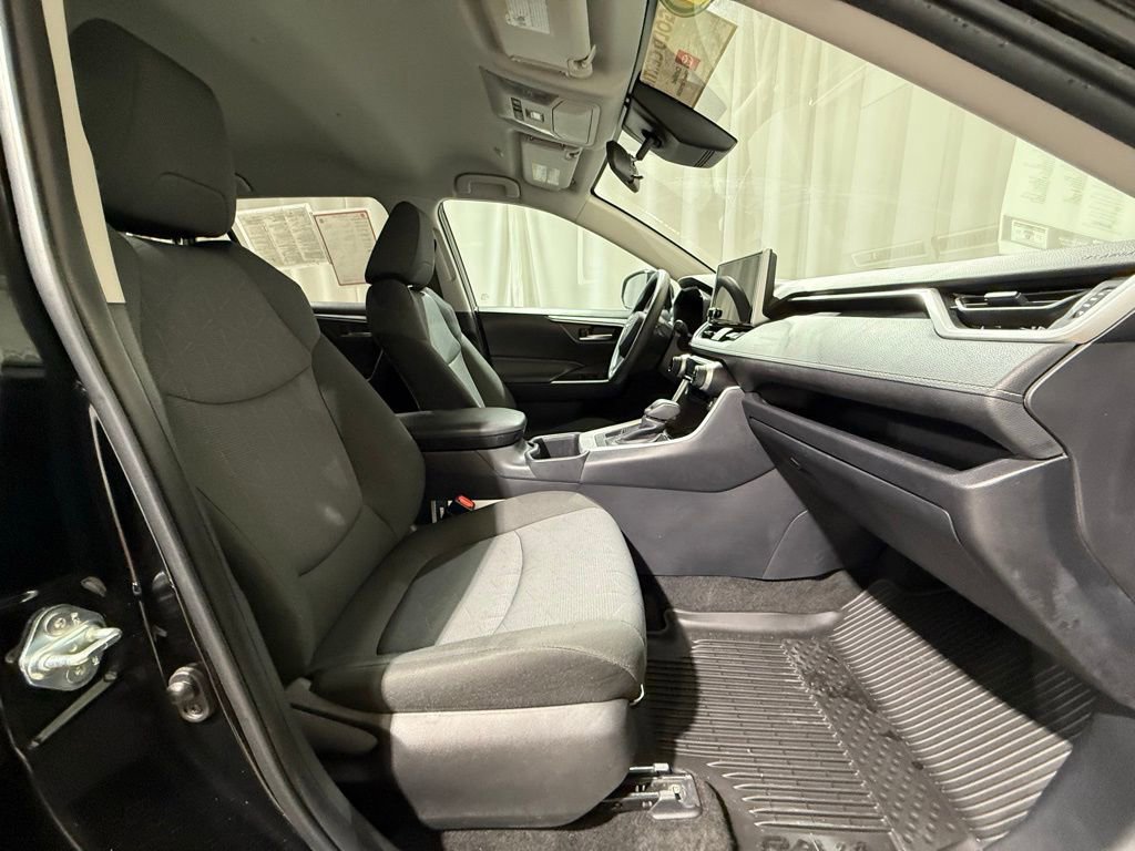 Certified 2025 Toyota RAV4 XLE image 21