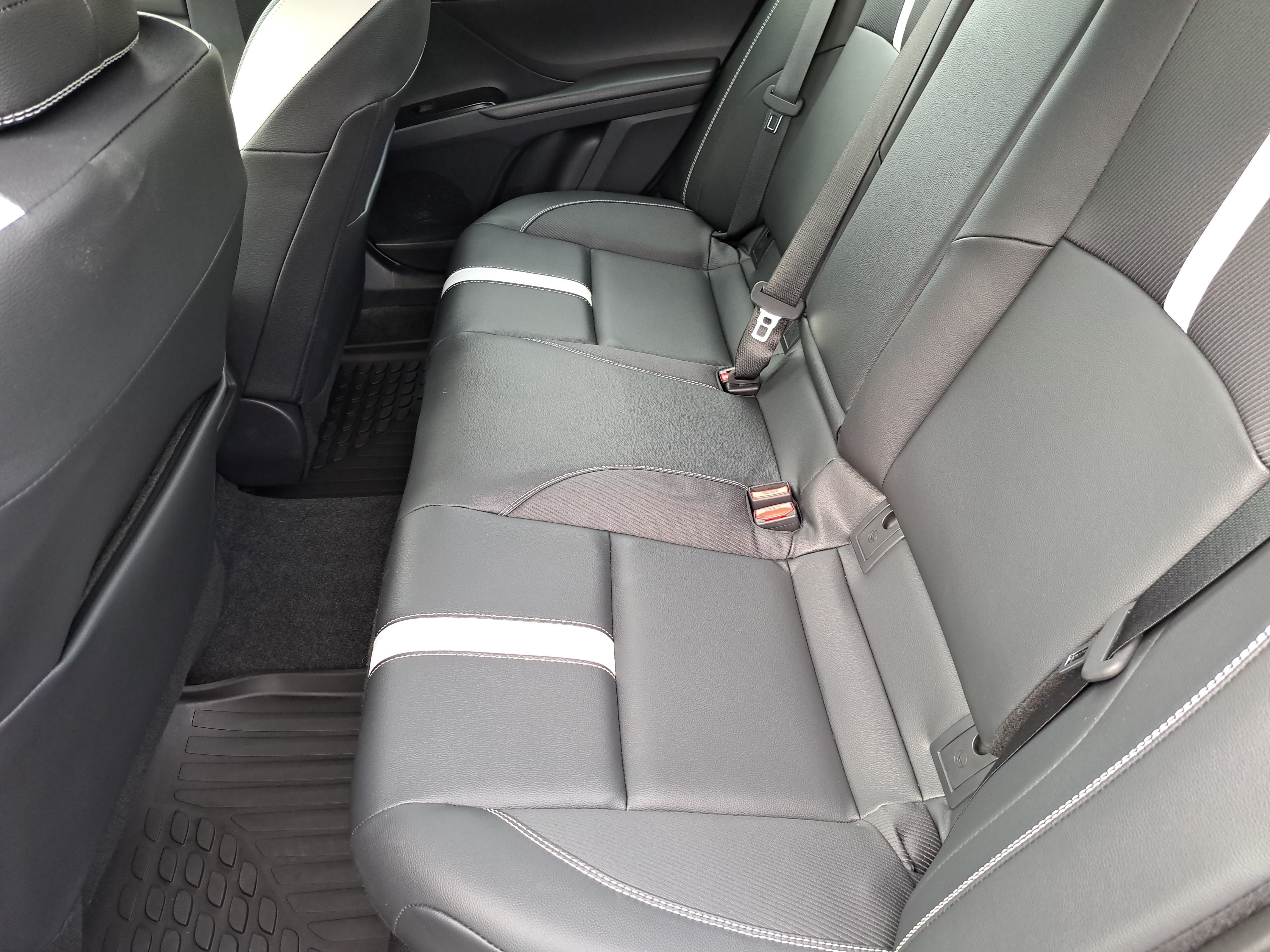 Used 2026 Toyota Camry SE w/ Convenience Package FWD image 13