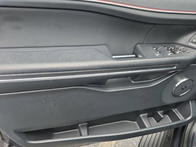 Used 2022 Ford Expedition Limited image 18