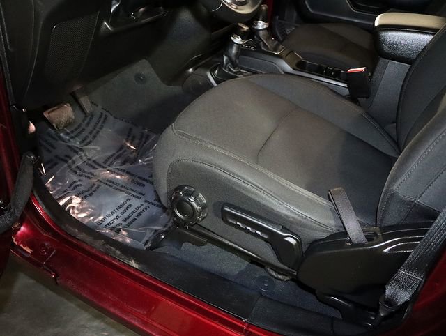 Used 2022 Jeep Wrangler Unlimited Sport image 24