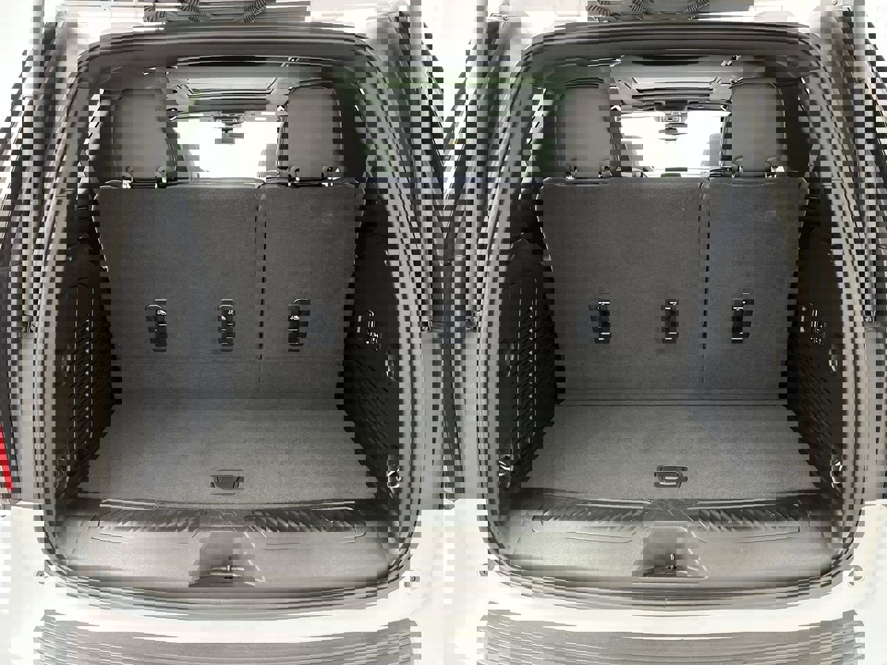 Certified 2024 Chevrolet Tahoe LT w/ LT Signature Package image 35