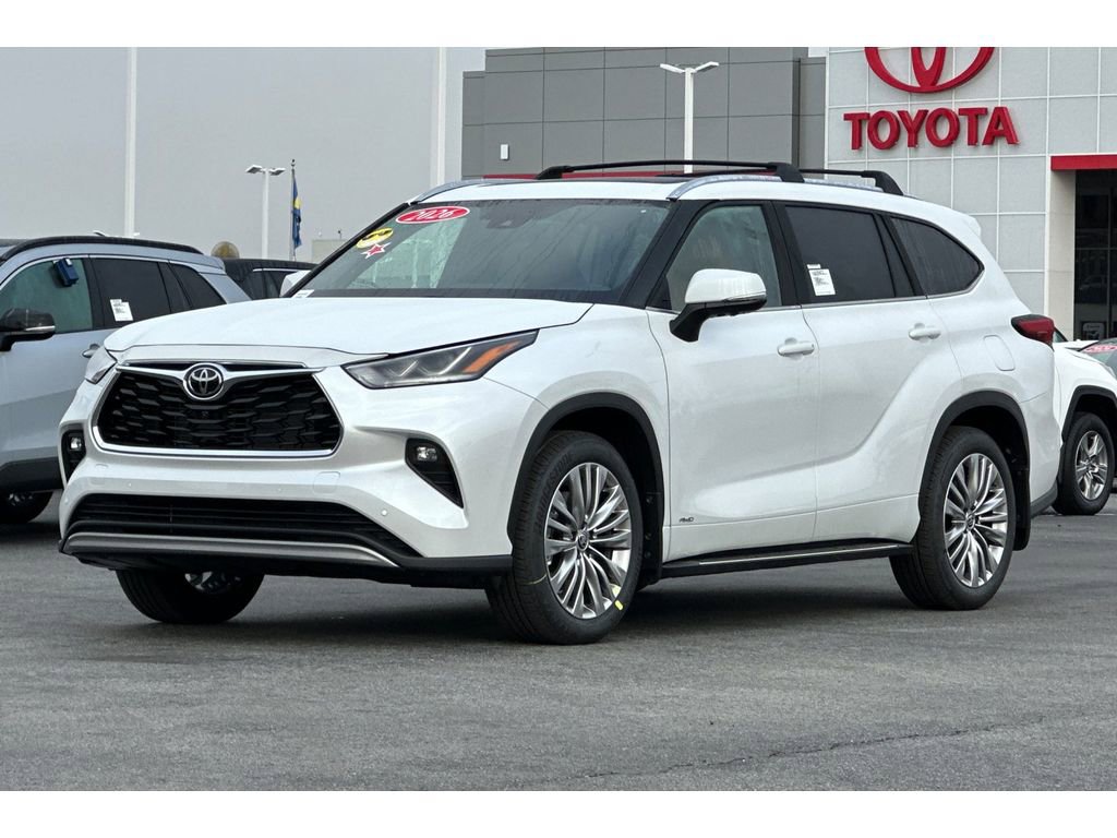 New 2026 Toyota Highlander Platinum image 8