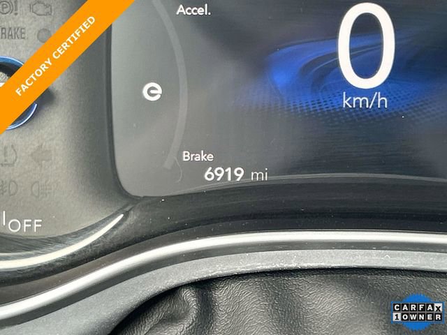 Used 2025 Chrysler Pacifica Premium FWD image 40