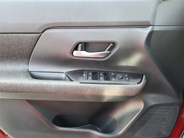 Used 2025 Nissan Kicks SV image 22