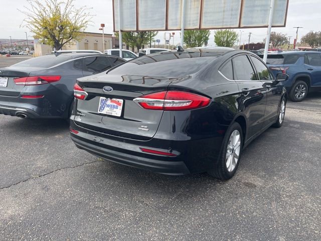 Used 2020 Ford Fusion SE image 4