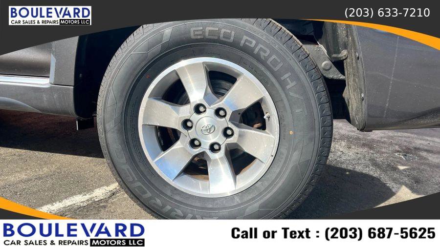 Used 2010 Toyota 4Runner SR5 AWD/4WD image 33