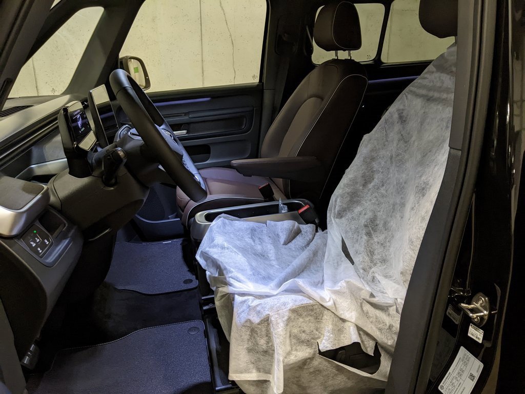 New 2025 Volkswagen ID. Buzz Pro S image 12