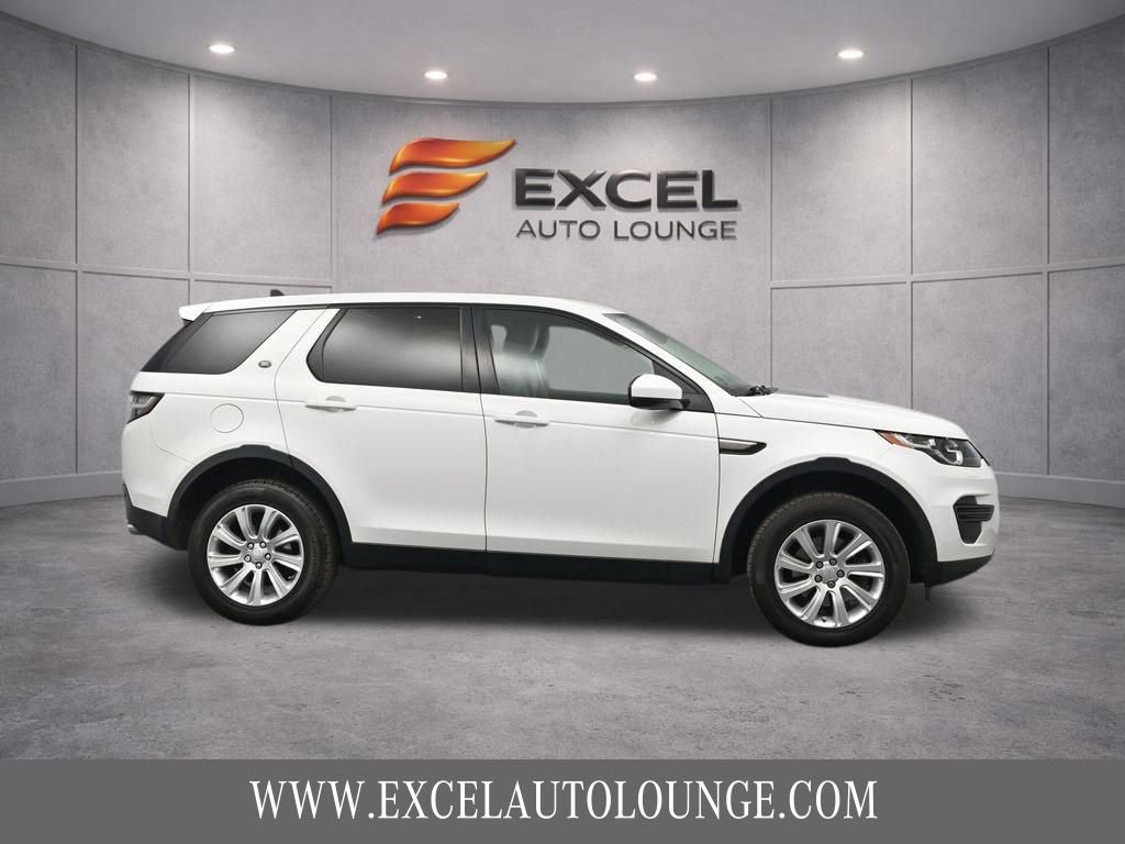 Used 2016 Land Rover Discovery Sport SE image 7
